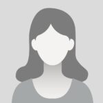 Een tijdelijke avatar van een persoon met schouderlang haar, met een leeg wit gezicht op een grijs silhouet.